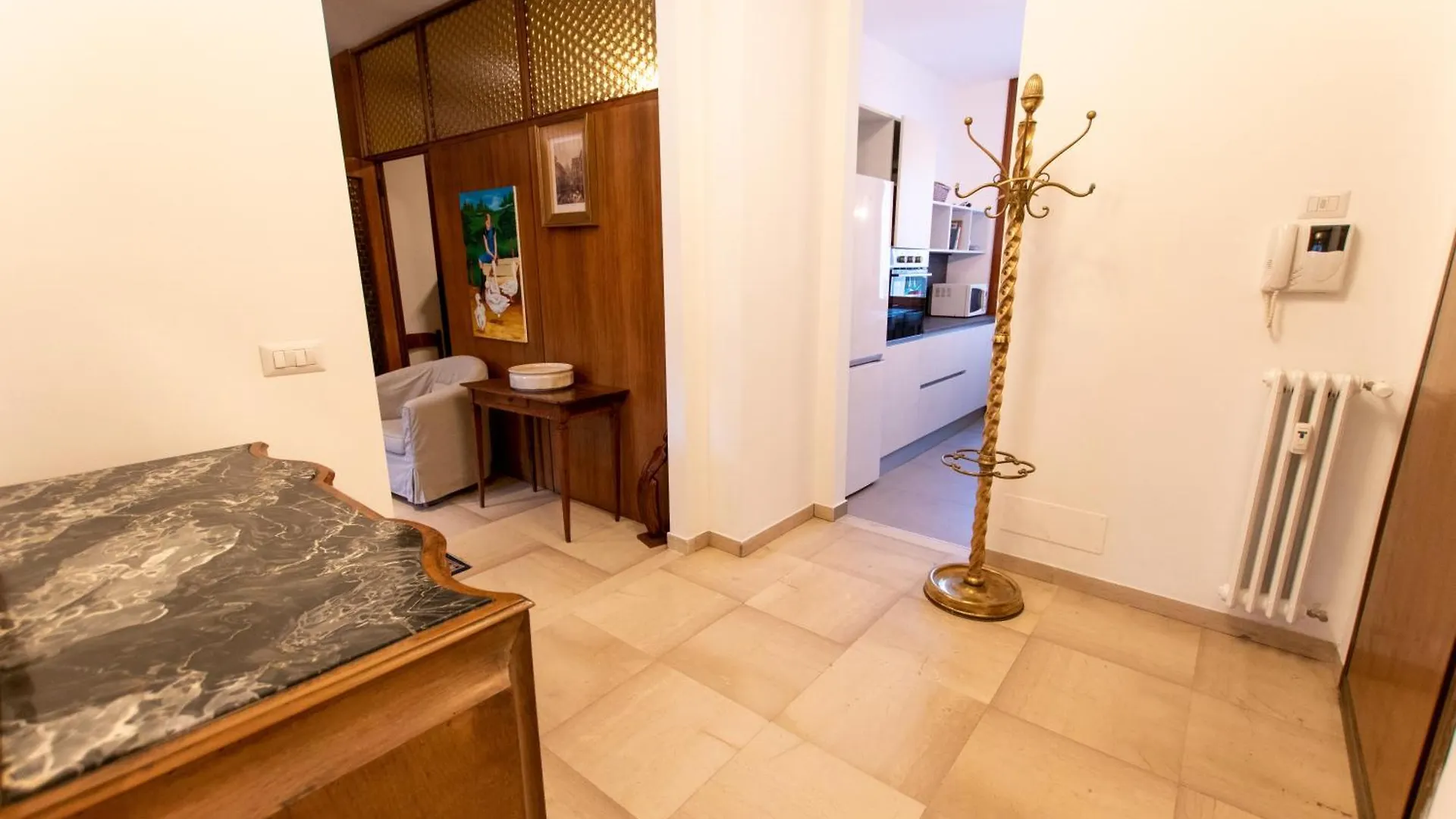 I Host Apartment - Govone 100 밀라노